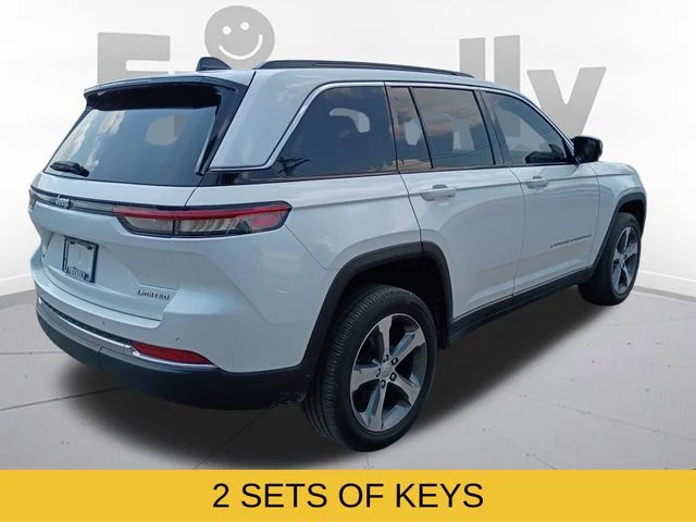 Used 2025 White Jeep Limited image 7