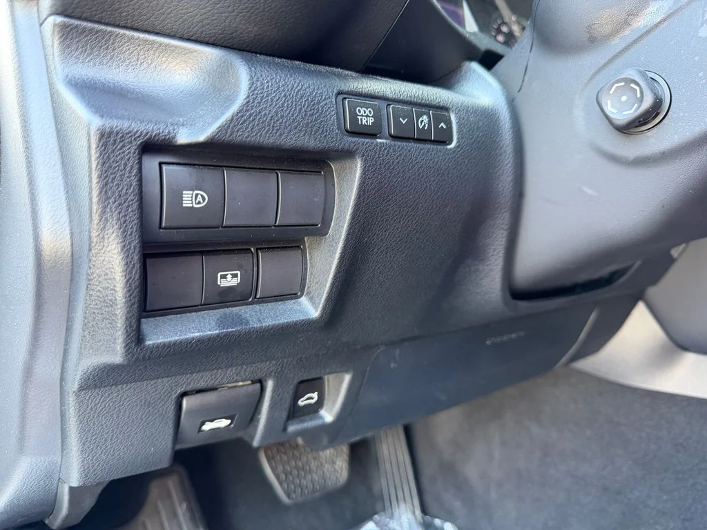 Used 2023 White Lexus 300 image 14