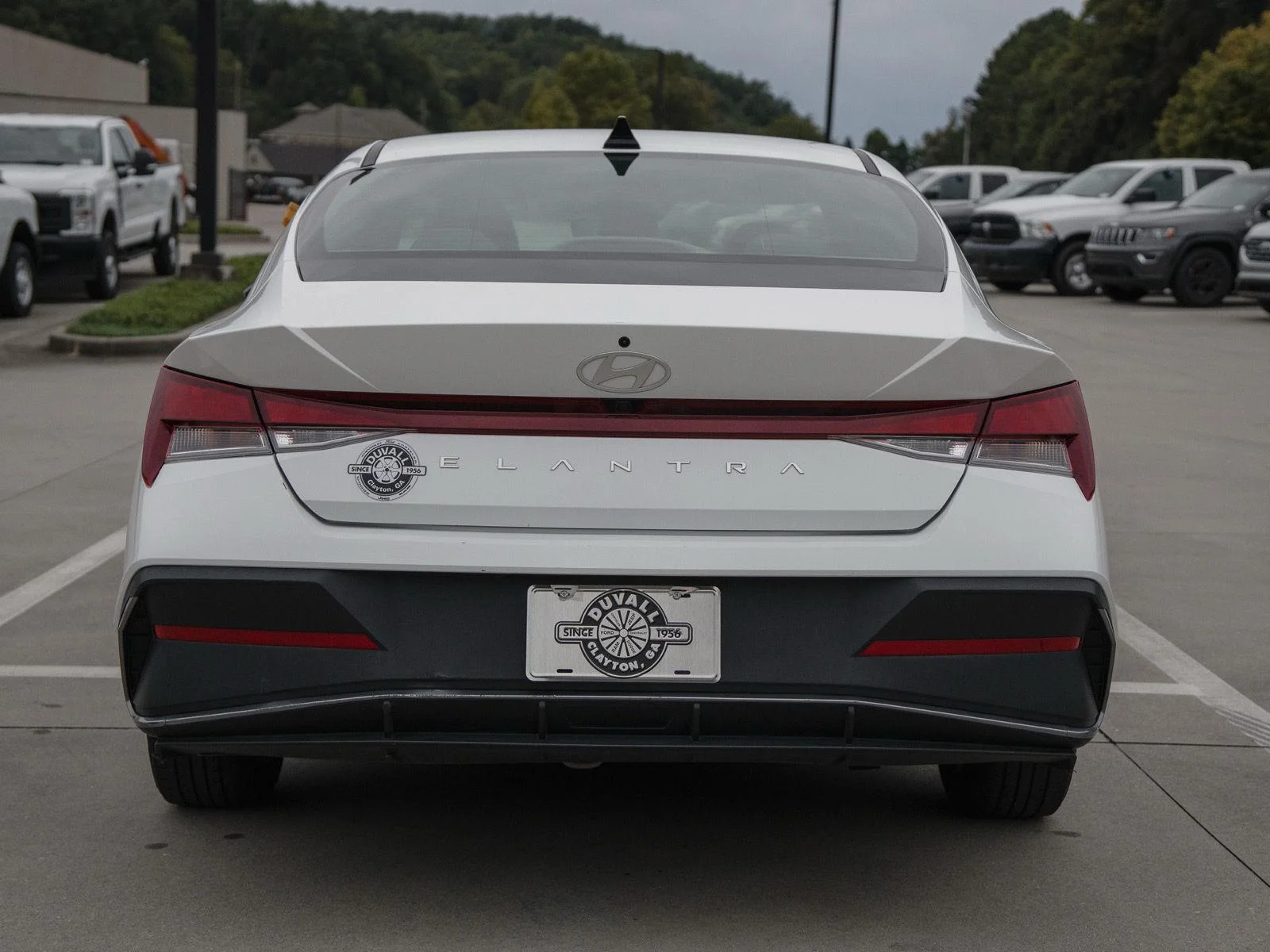 Used 2024 Serenity White Hyundai SEL image 6