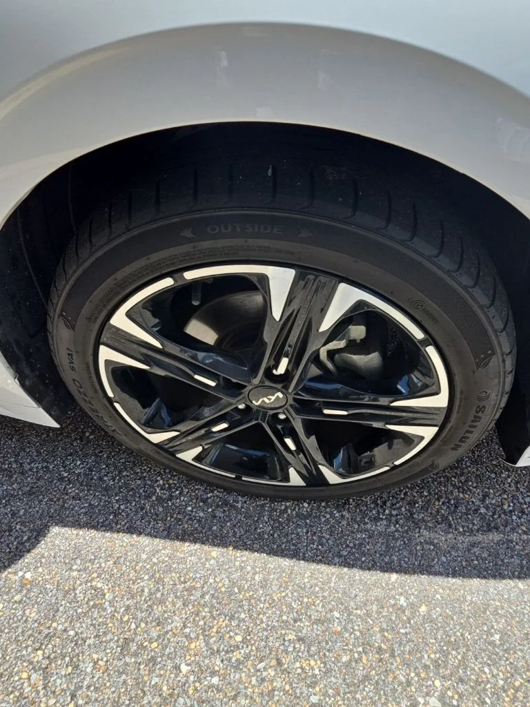 Used 2022 White Kia GT-Line image 8