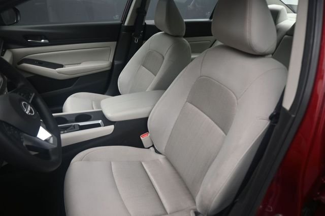 Used 2025 Red Nissan 2.5 SV image 19