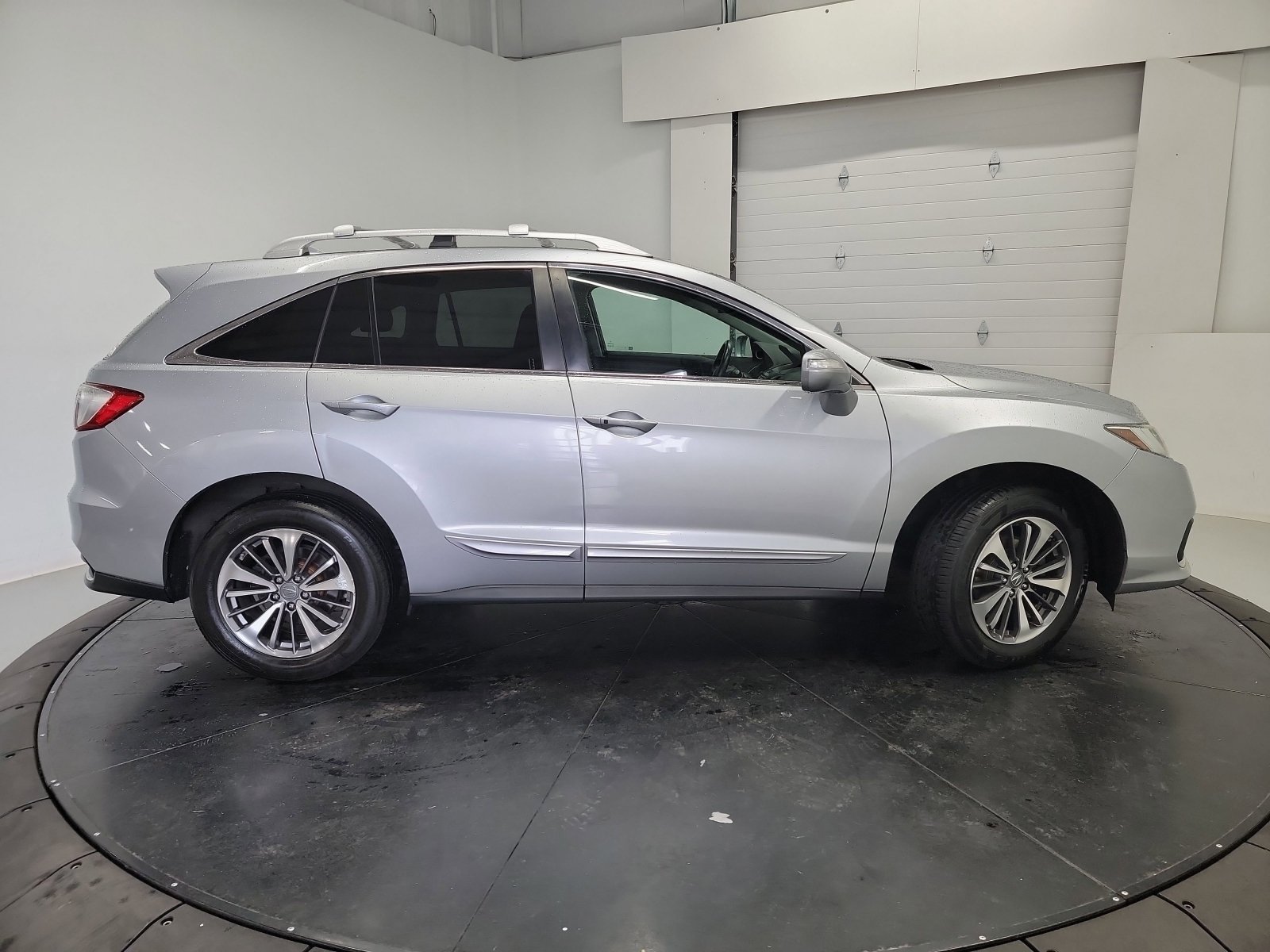Used 2017 Lunar Silver Metallic Acura w/Advance Pkg image 9
