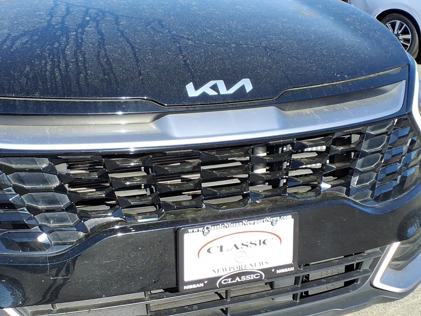 Used 2023 Fusion Black Kia EX image 3