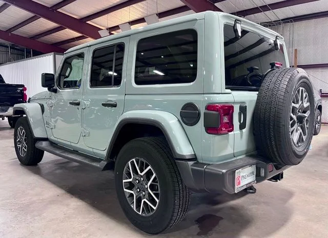 Used 2024 Gray Jeep Sahara image 7