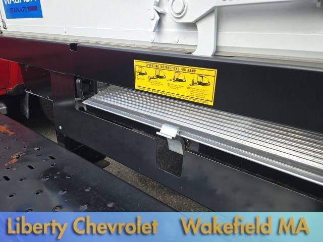 Used 2024 Summit White Chevrolet 2WT image 9