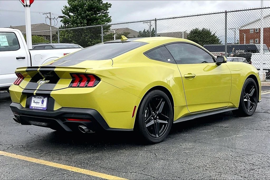 2025 Ford Mustang EcoBoost Premium Fastback - Photo 12