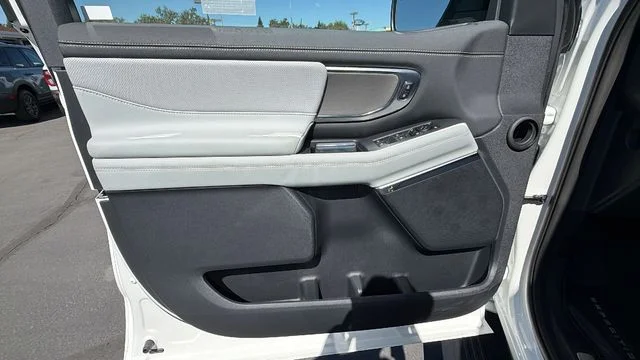 New 2027 Star White Metallic Tri-Coat Ford MAX Platinum image 21