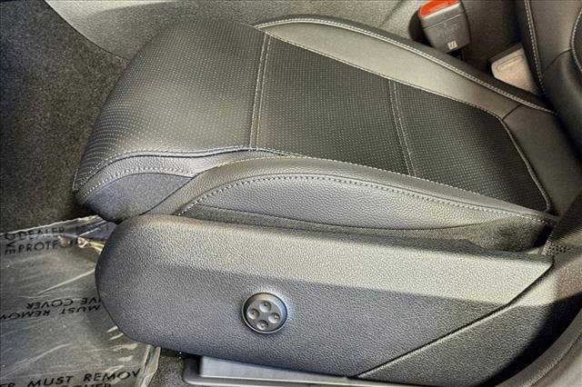 New 2027 Obsidian Black Metallic Mercedes-Benz GLC 300 image 47