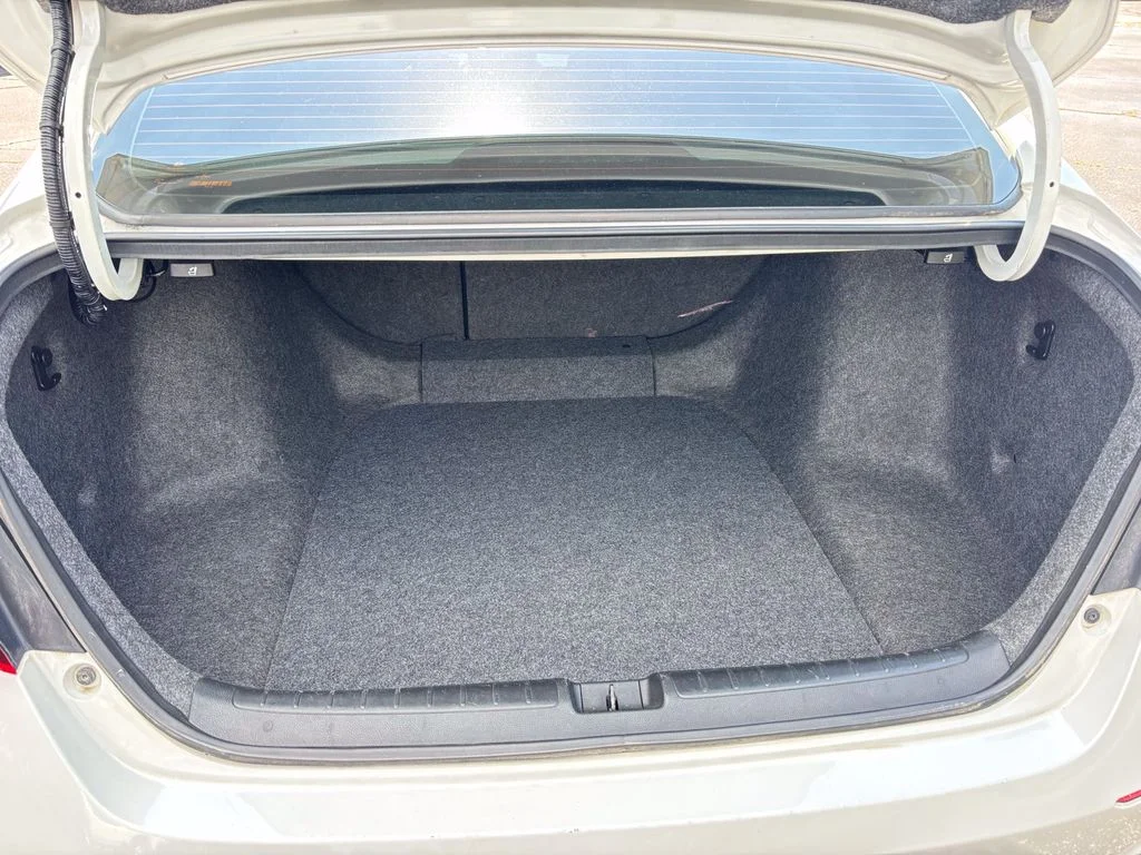 Used 2019  Honda Sport image 19