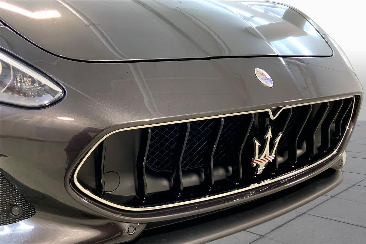 Used 2018 Grigio Granito Metallic Maserati Sport image 32