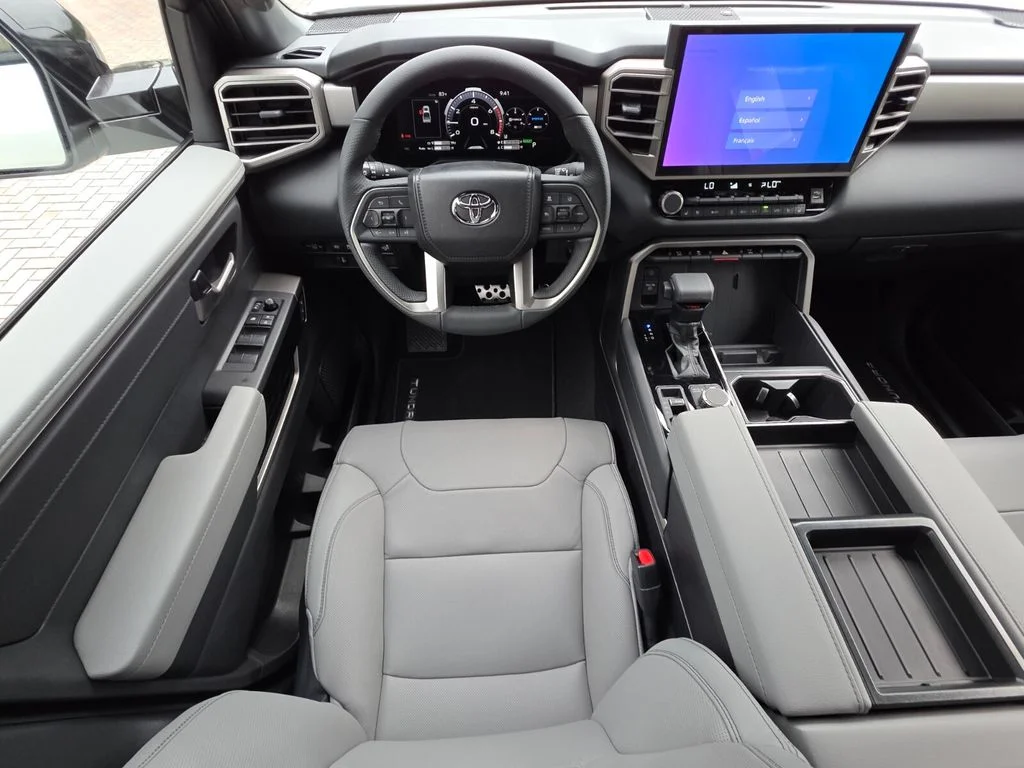 2026 Toyota Tundra Limited - Photo 6