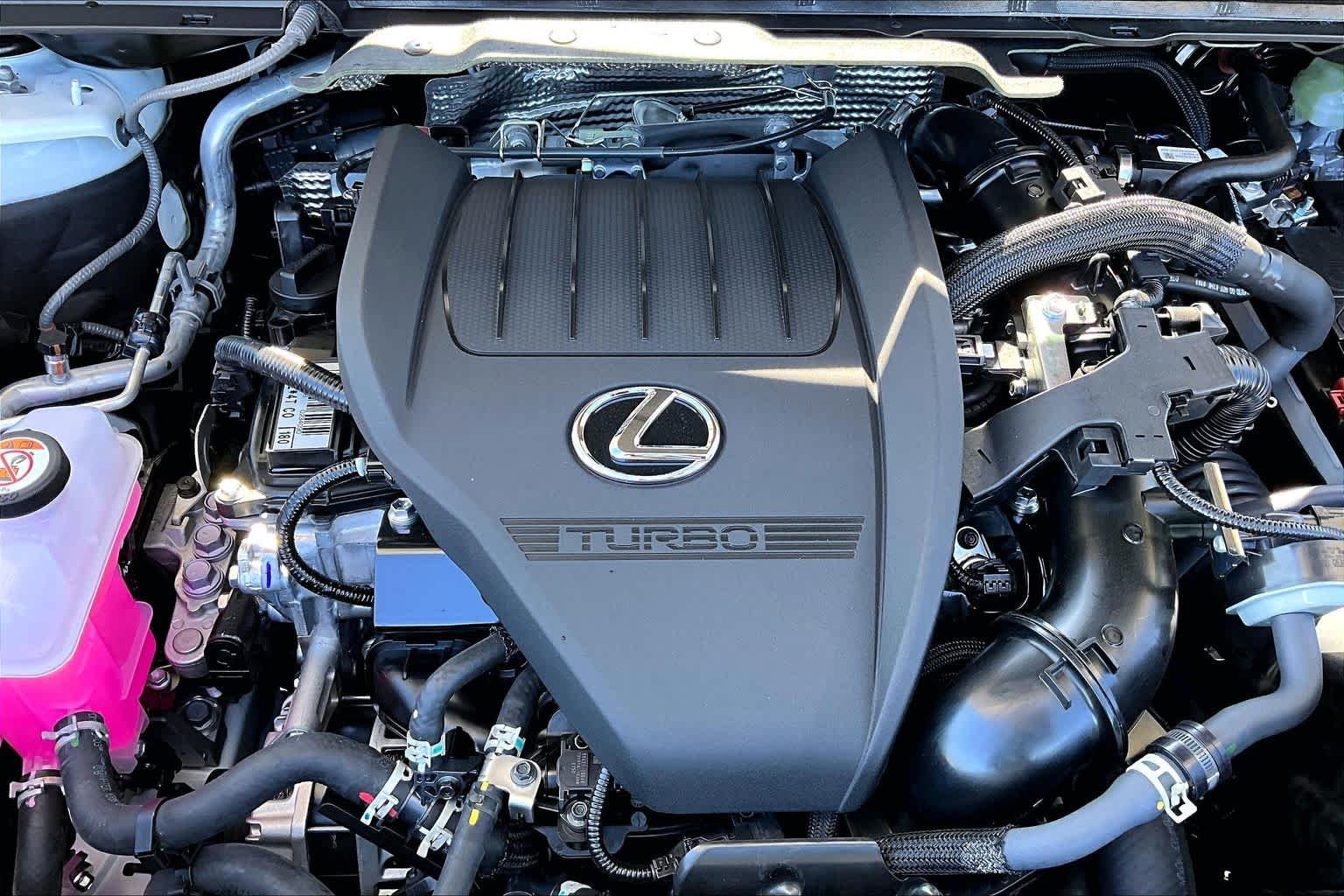 New 2026 Eminent White Pearl Lexus PREMIUM image 17