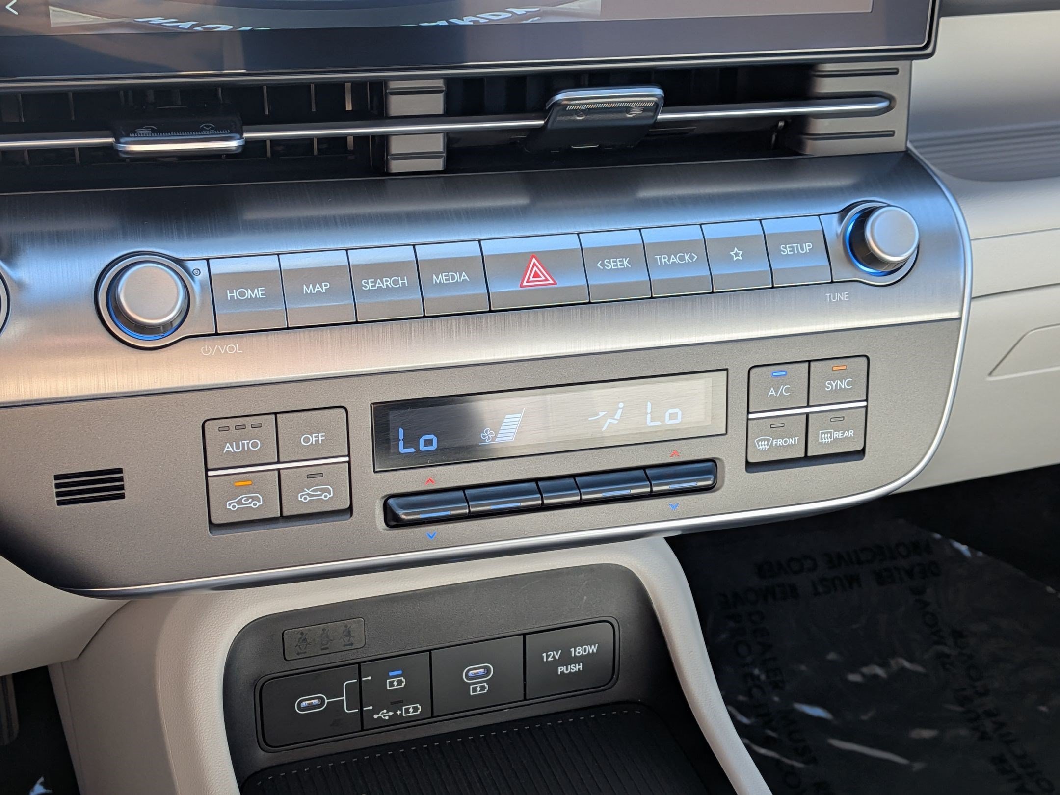 2025 Hyundai Kona SEL - Photo 21