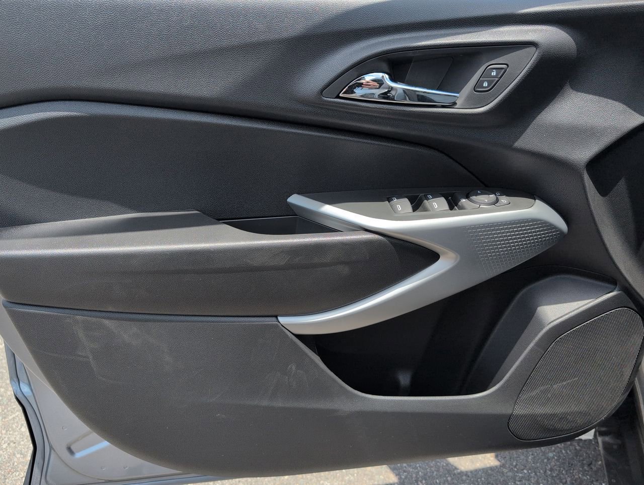 2026 Chevrolet Trax LS - Photo 19