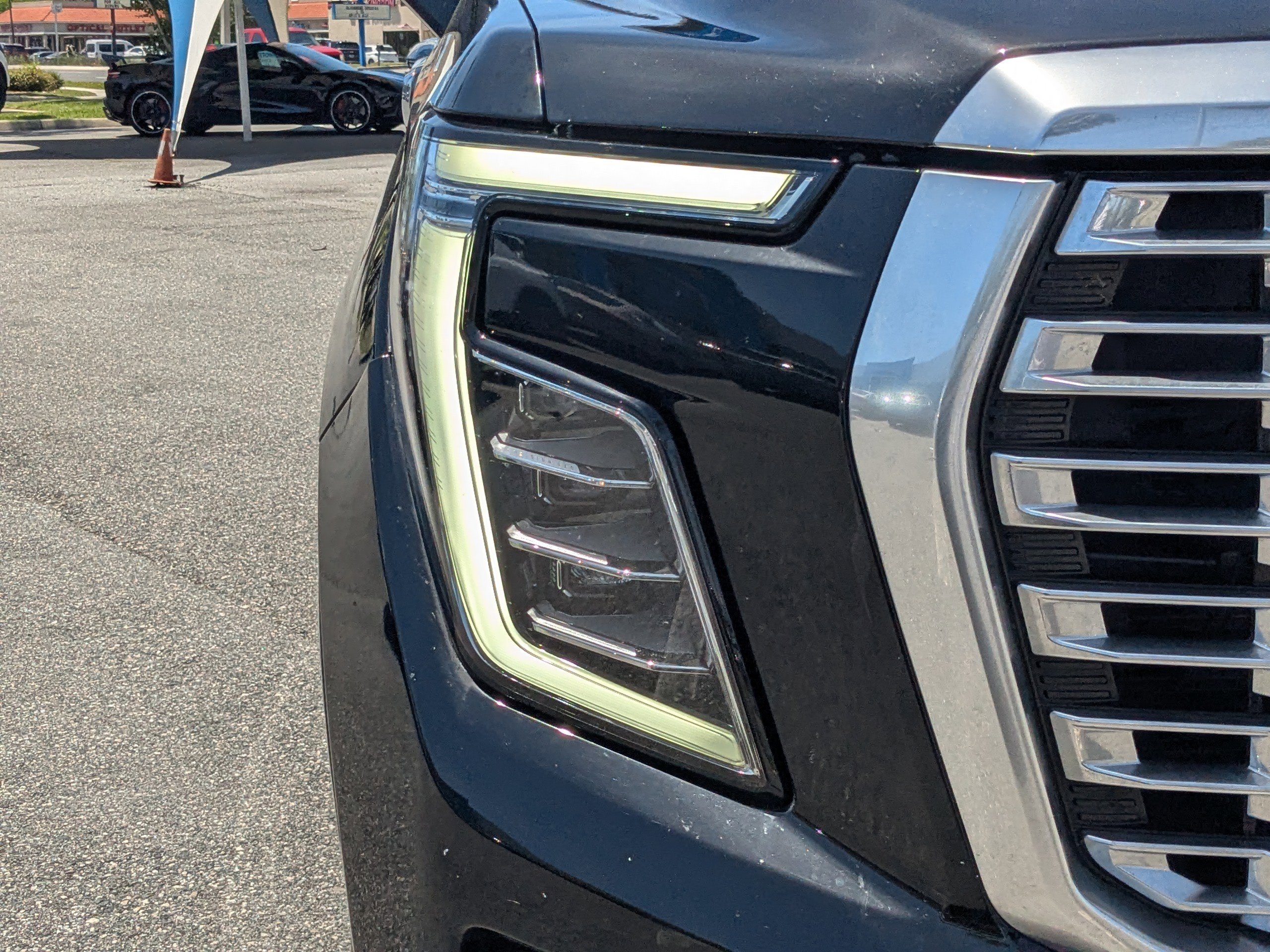 2025 GMC Yukon Denali - Photo 9
