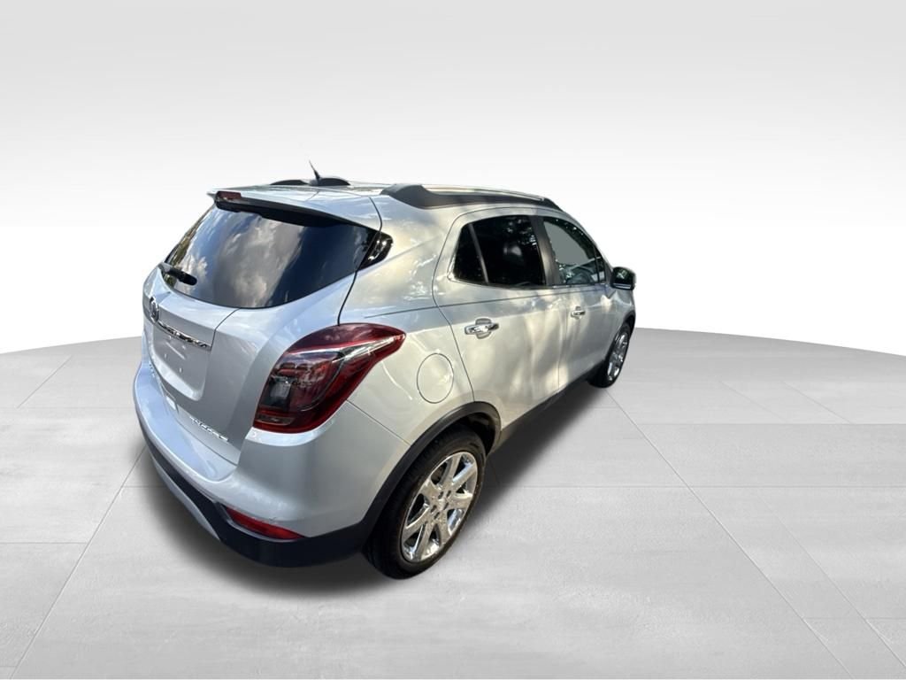 Used 2017 Silver Buick Essence image 6
