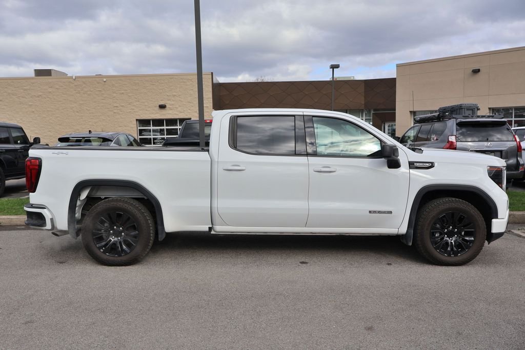 Used 2022 White GMC Elevation image 3
