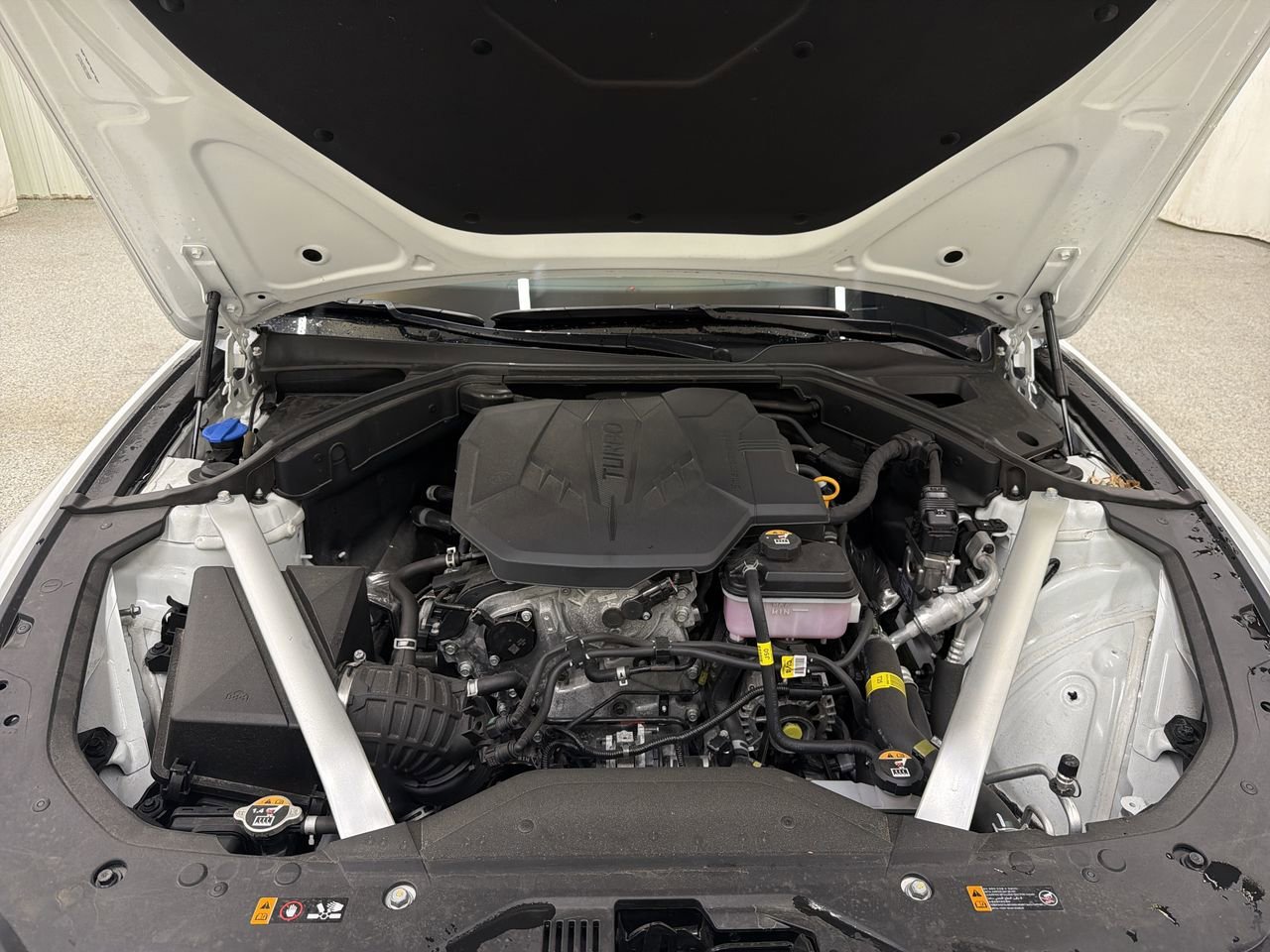 2025 GENESIS G70 Standard - Photo 11