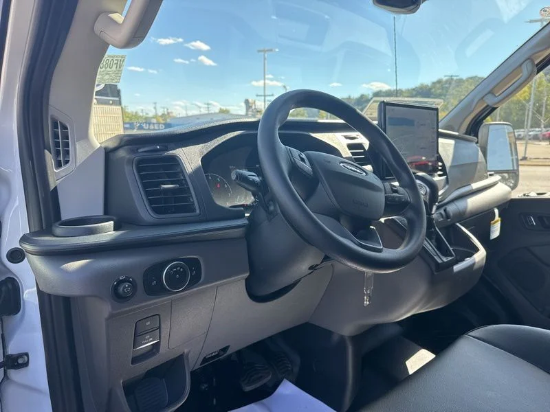 New 2025 Oxford White Ford Cargo Van image 18