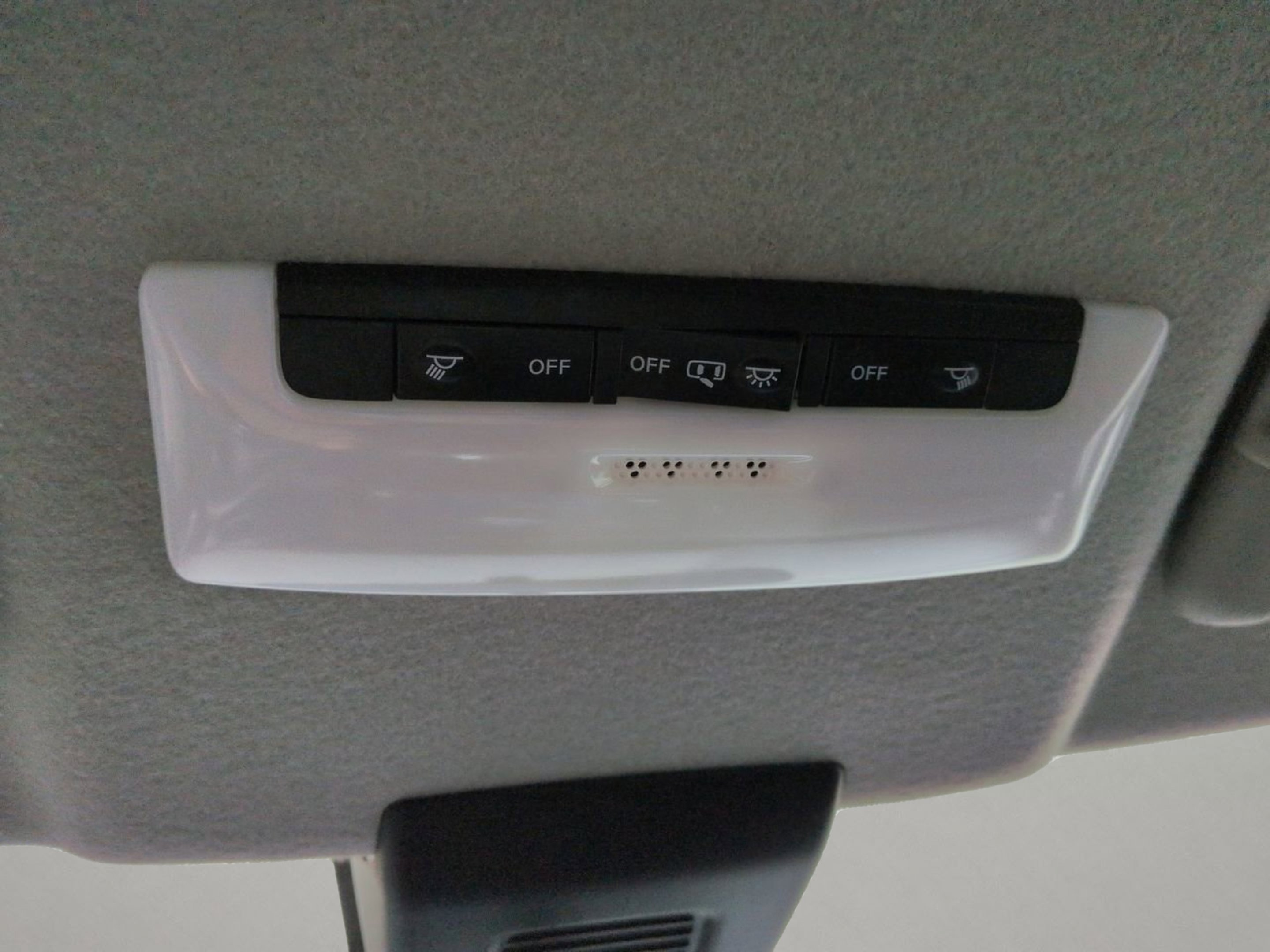 Used 2022 Boulder Gray Pearl Nissan SR image 14