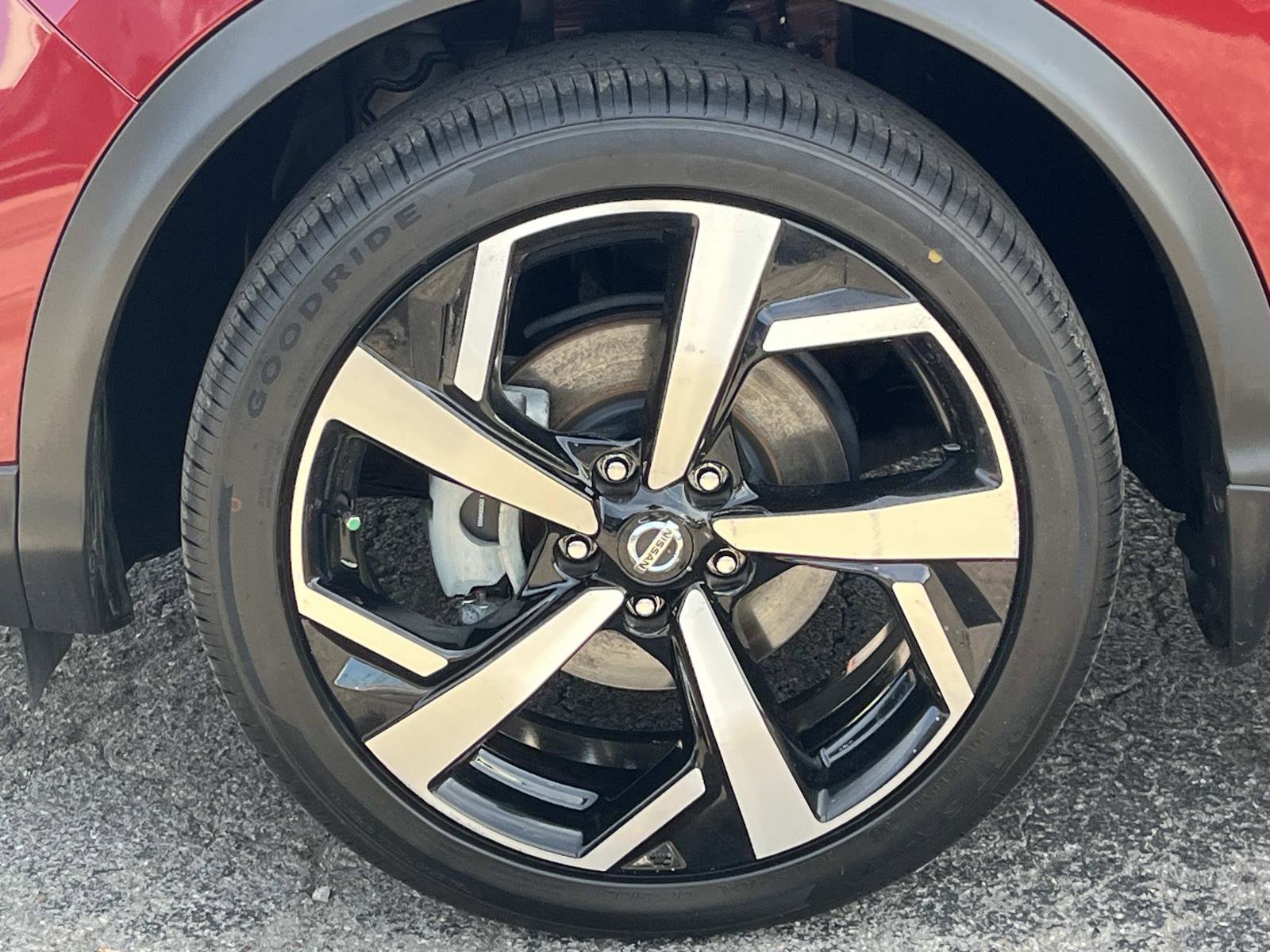 Used 2021 Scarlet Ember Tintcoat Nissan SL image 9