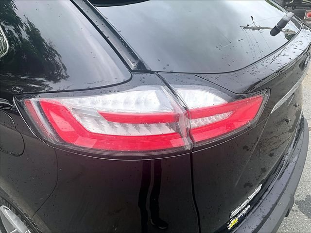 Used 2020 Black Ford SEL image 32