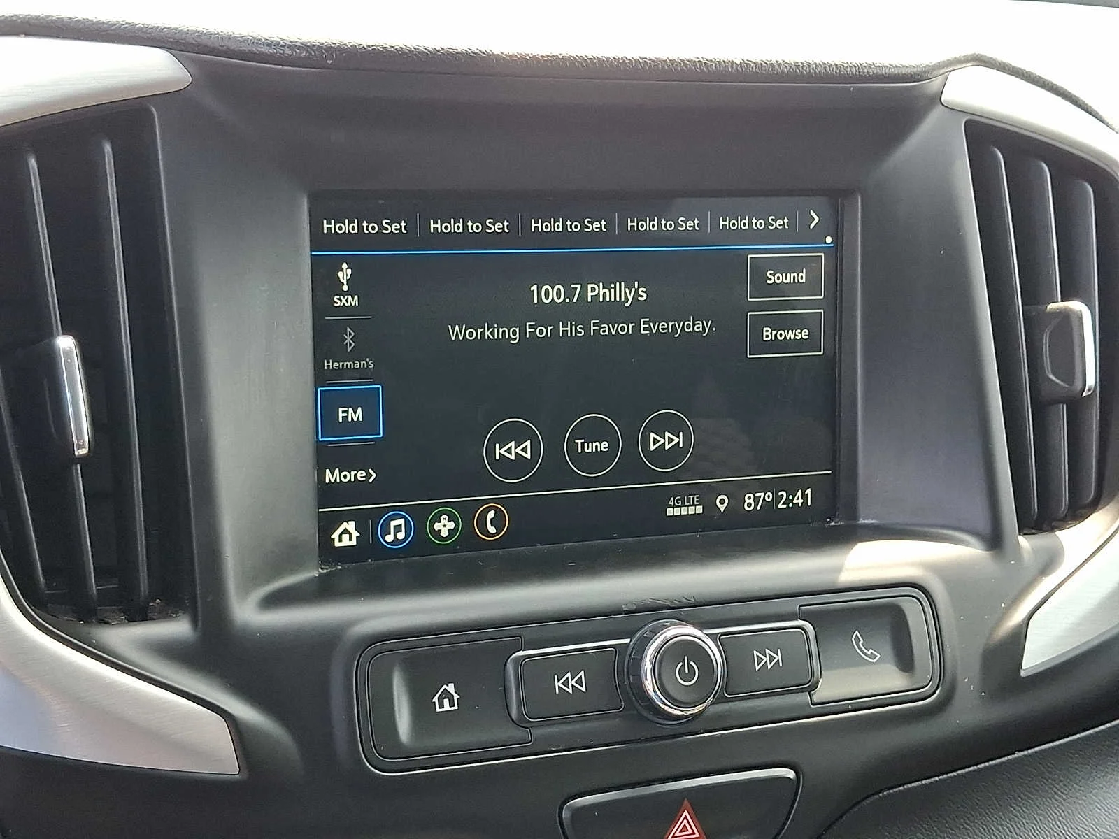 Used 2019 BLUE STEEL METALLIC GMC SLE image 16