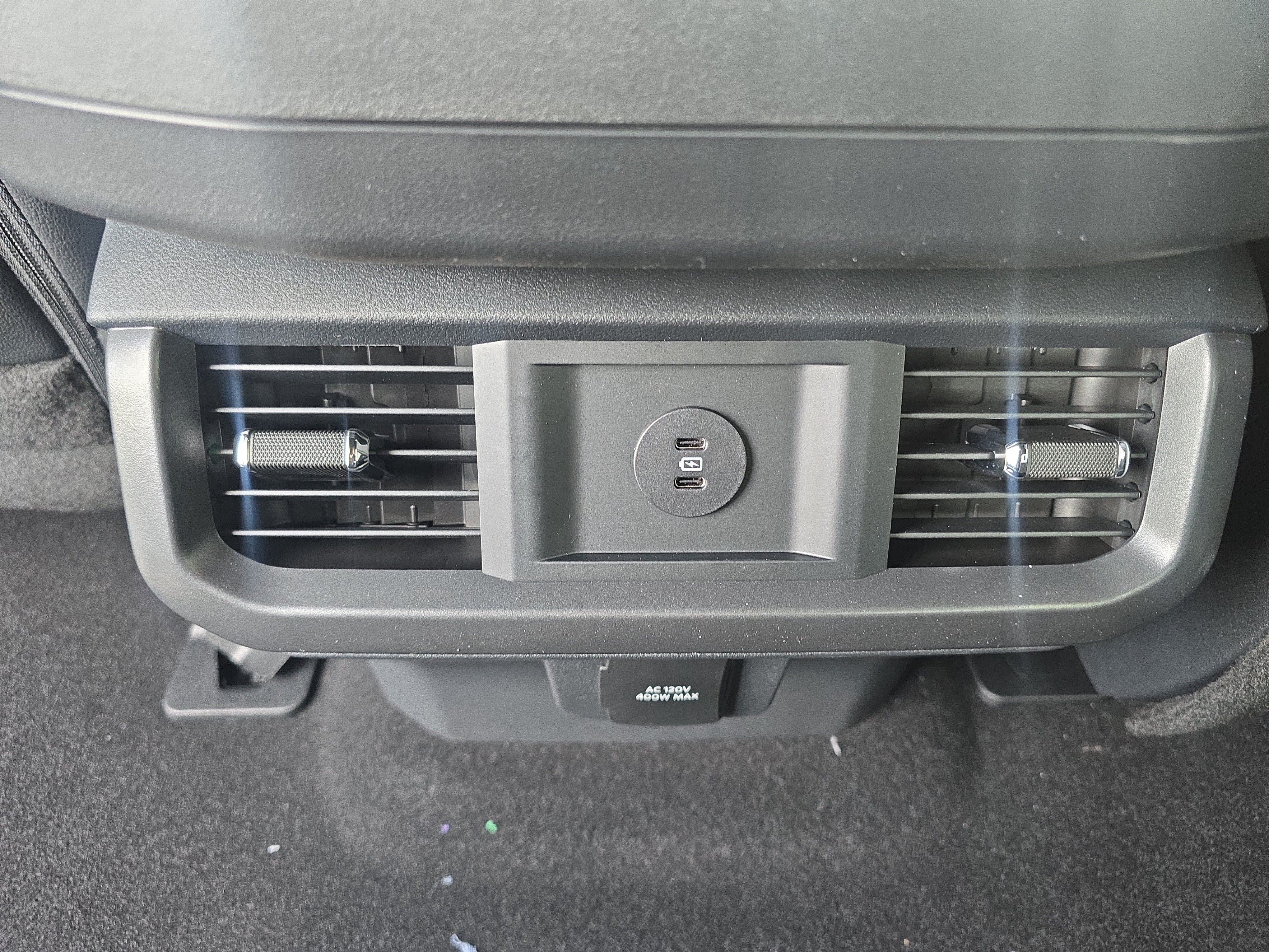 New 2026 Iconic Silver Metallic Ford Lariat® image 28