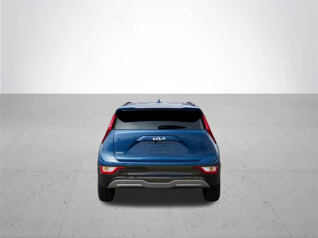 New 2026 Mineral Blue Kia WIND image 5