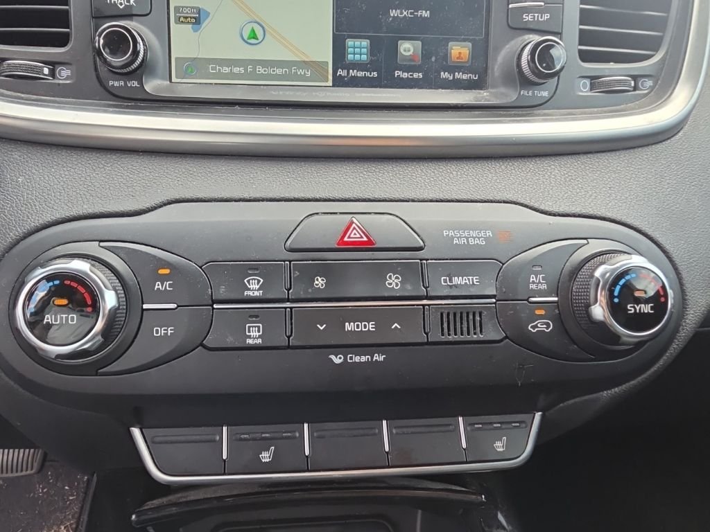 Used 2016 Silver Kia SX image 18
