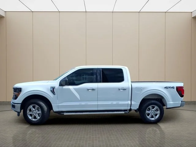 Used 2025 White Ford XLT image 14