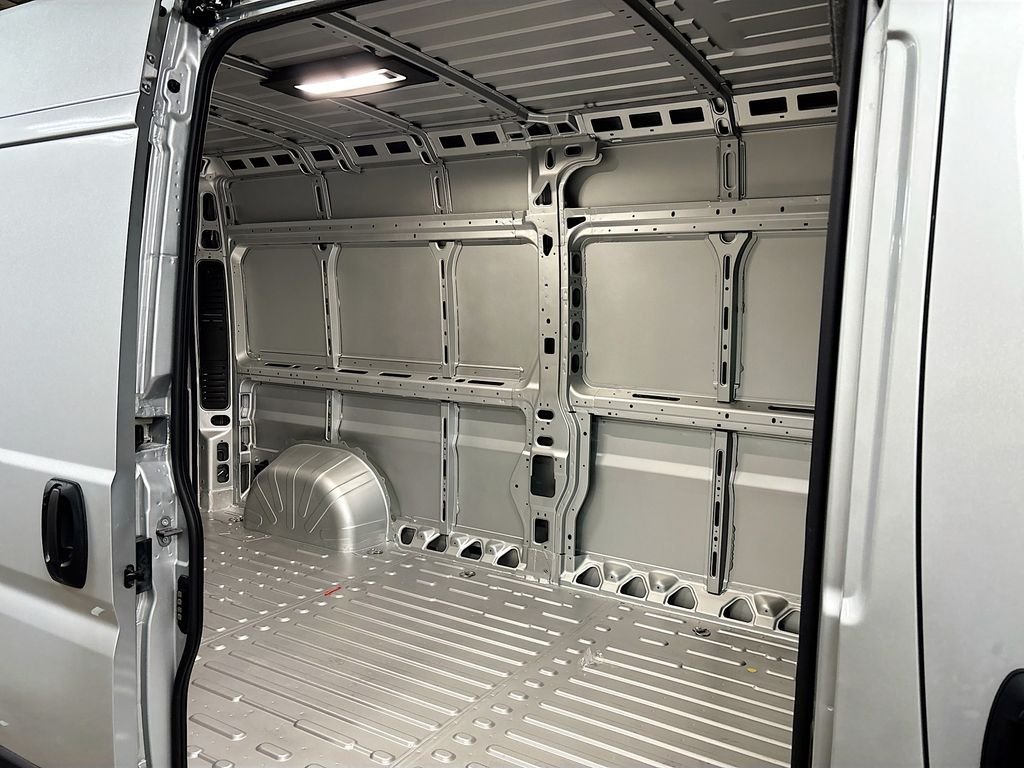 New 2026 Bright Silver Metallic Clear-Coat Exterior Paint RAM  image 19
