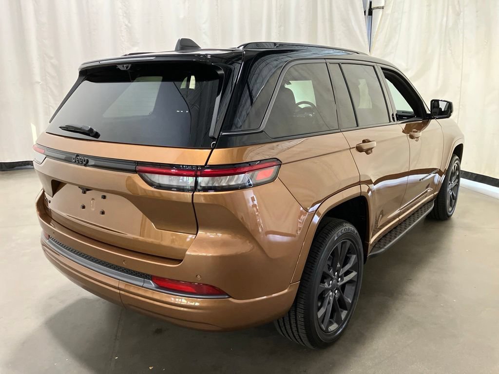 New 2026 Copper Shino Metallic Clear-Coat Exterior Paint Jeep Limited Reserve image 28