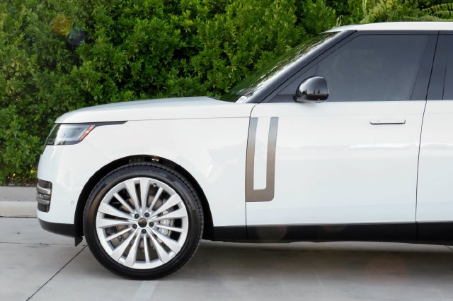 2026 Land Rover Range Rover SE - Photo 17