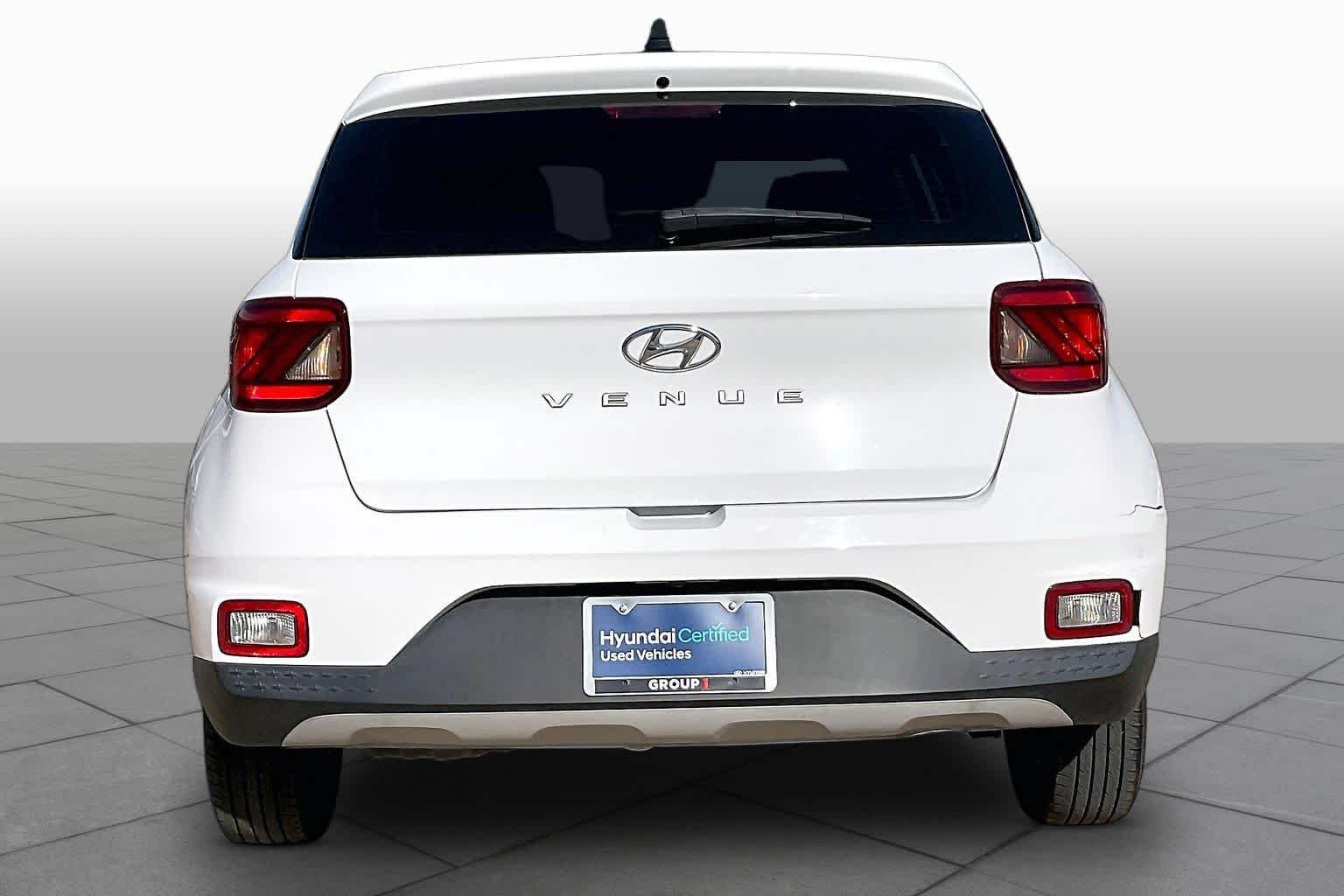 Pre-Owned 2021 Hyundai Venue SE