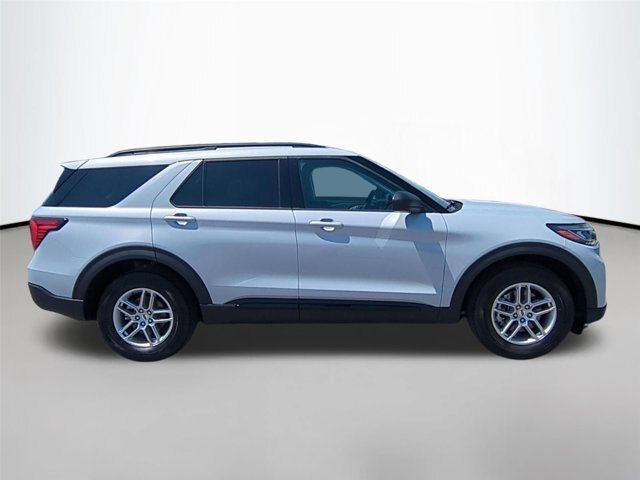 New 2026 Space White Metallic Ford Active image 6