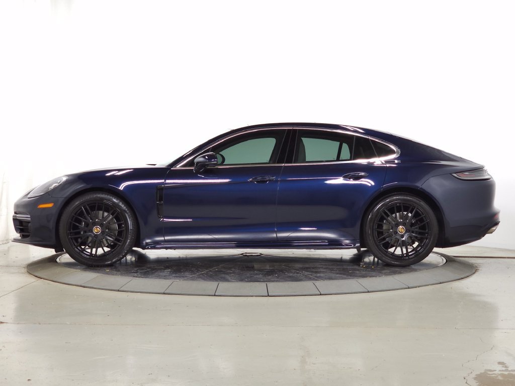 Used 2022  Porsche 4S image 2