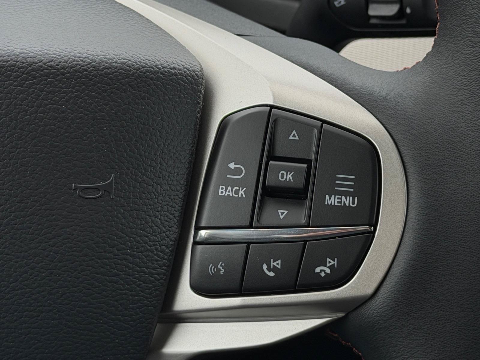 New 2026 Carbonized Gray Metallic Ford Active image 8