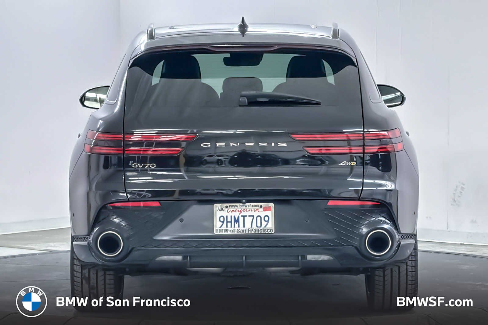 2023 GENESIS GV70 Standard