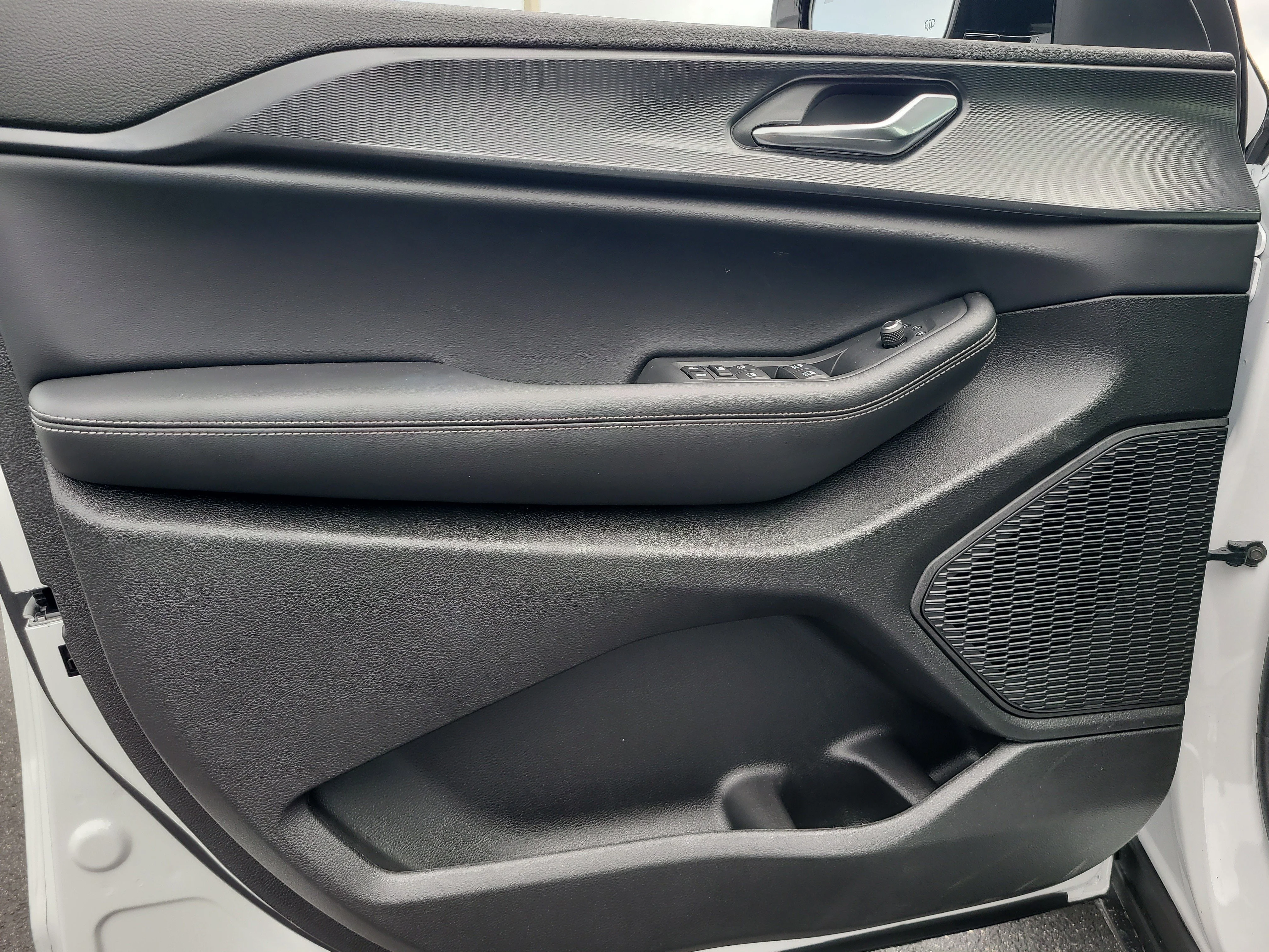 New 2025  Jeep Altitude X image 12
