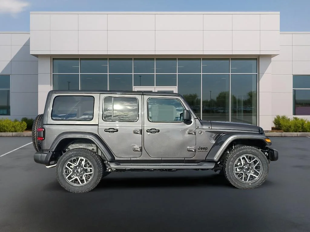 New 2025 Granite Crystal Metallic Clear-Coat Exterior Paint Jeep Sahara image 6