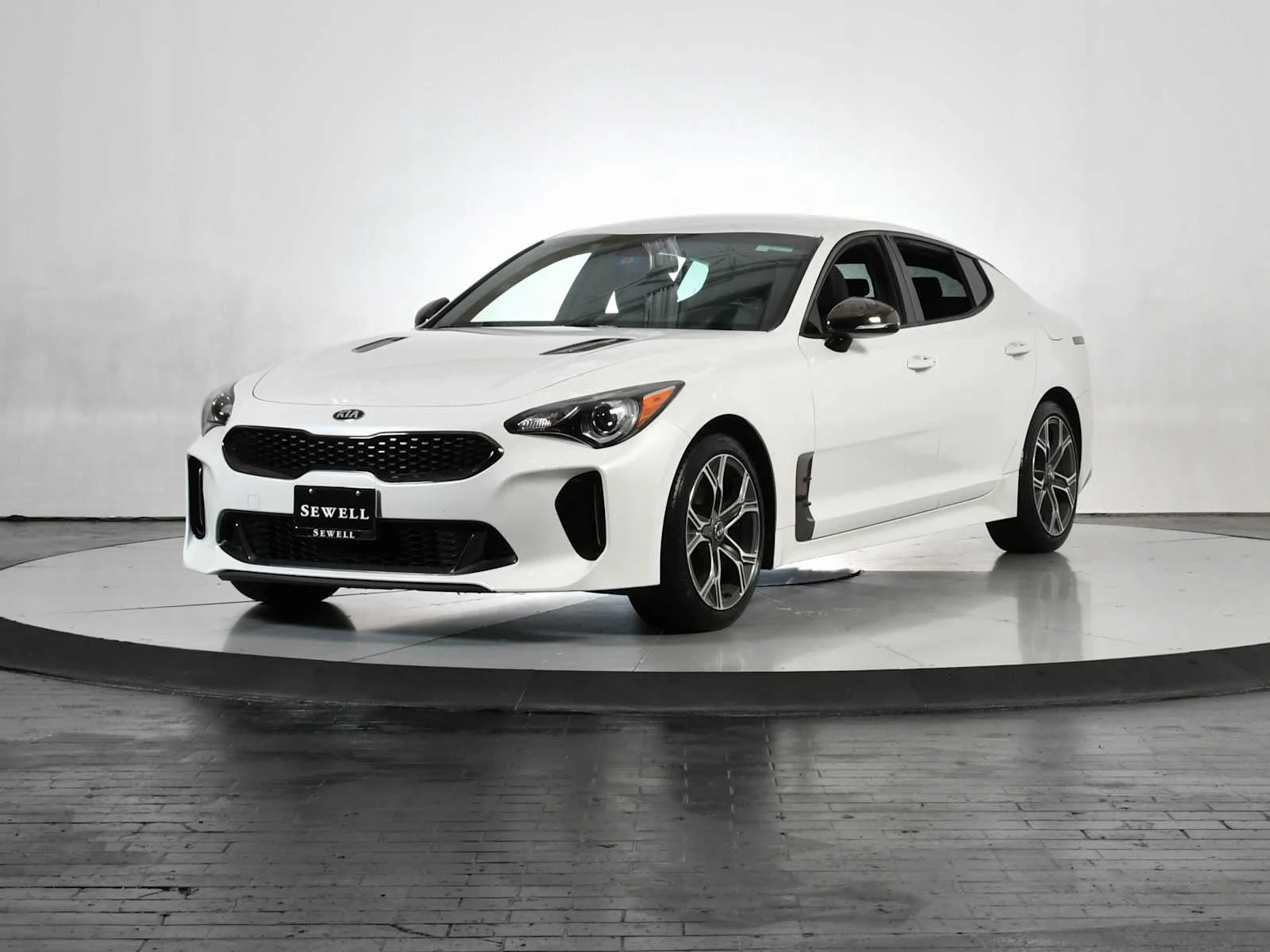 2021 Kia Stinger GT-Line AWD's photo