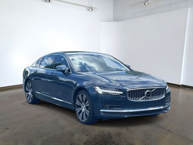 Used 2023 Blue Volvo Ultimate image 3
