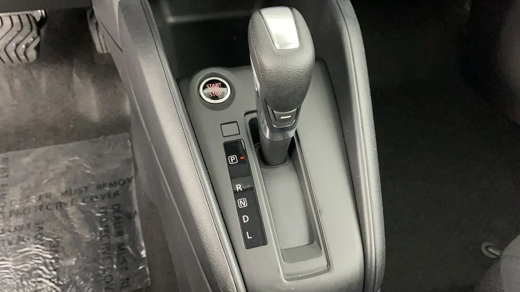 2025 Nissan KICKS PLAY Base - Photo 17