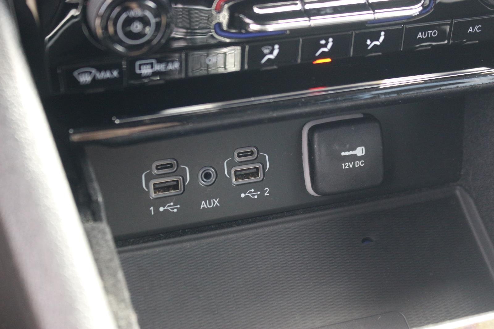Used 2022 Gray Jeep Laredo image 27