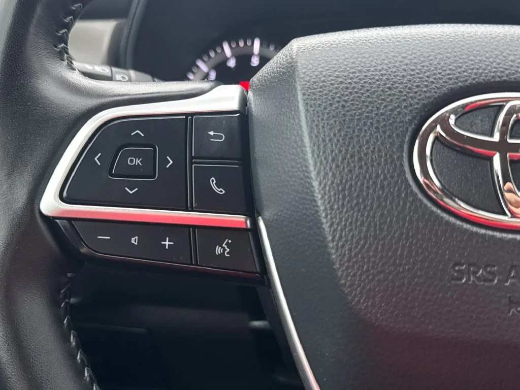 Used 2025 Gray Toyota LE image 20