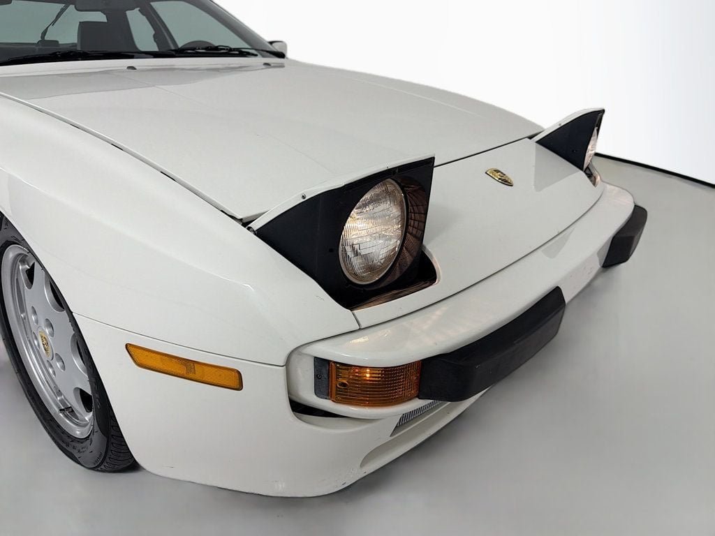 Used 1987 White Porsche  image 13