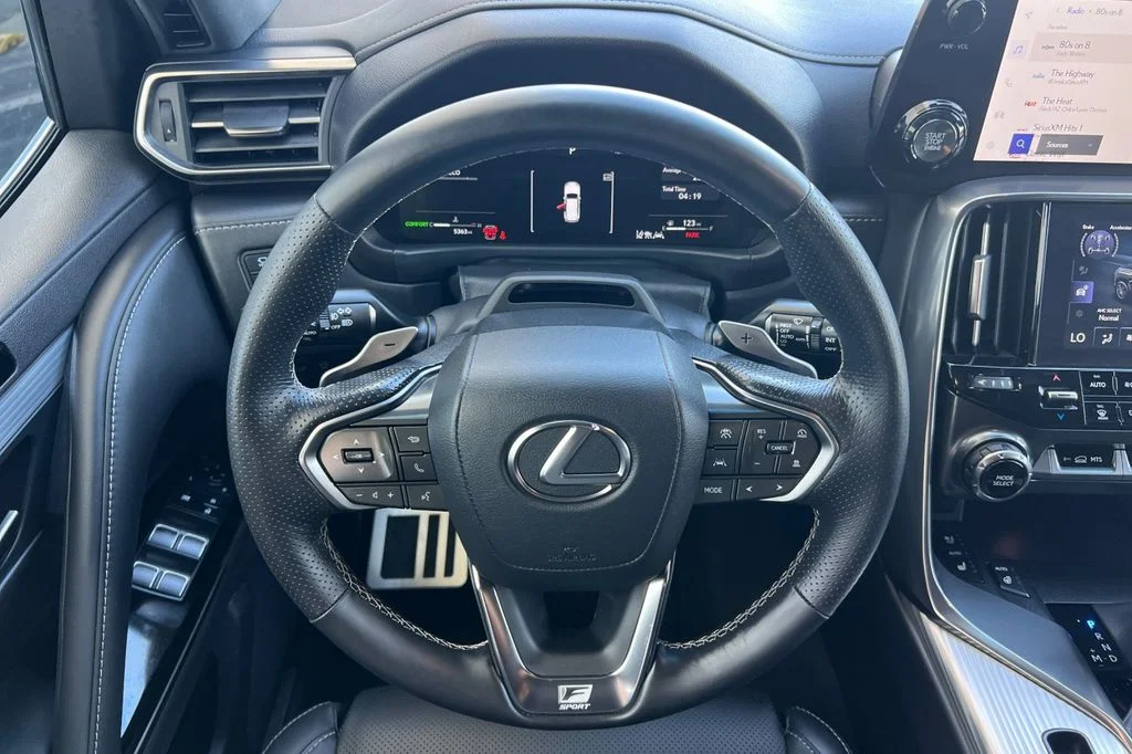 Certified Used 2026 White Lexus 600 F SPORT image 17