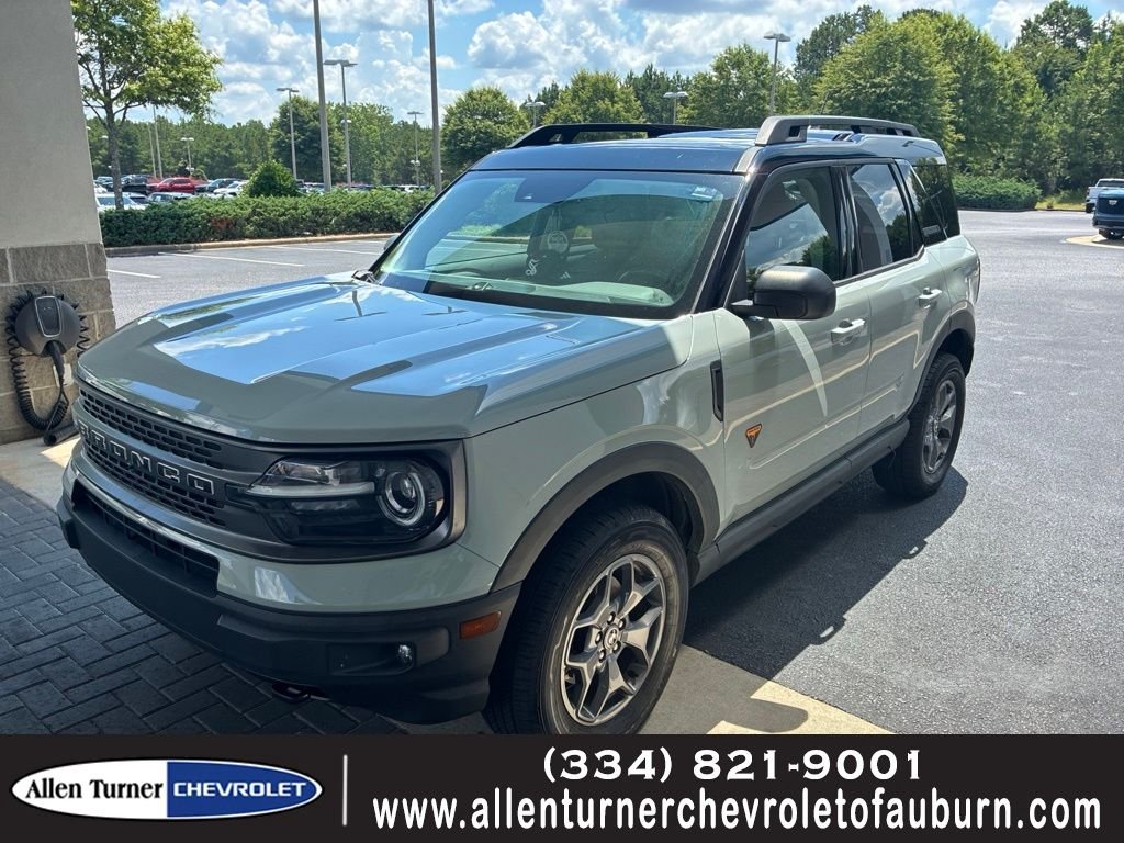 Used 2022 Green Ford Badlands image 1