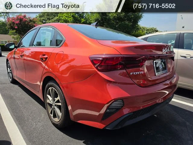 Used 2023 Fire Orange Kia LXS image 4